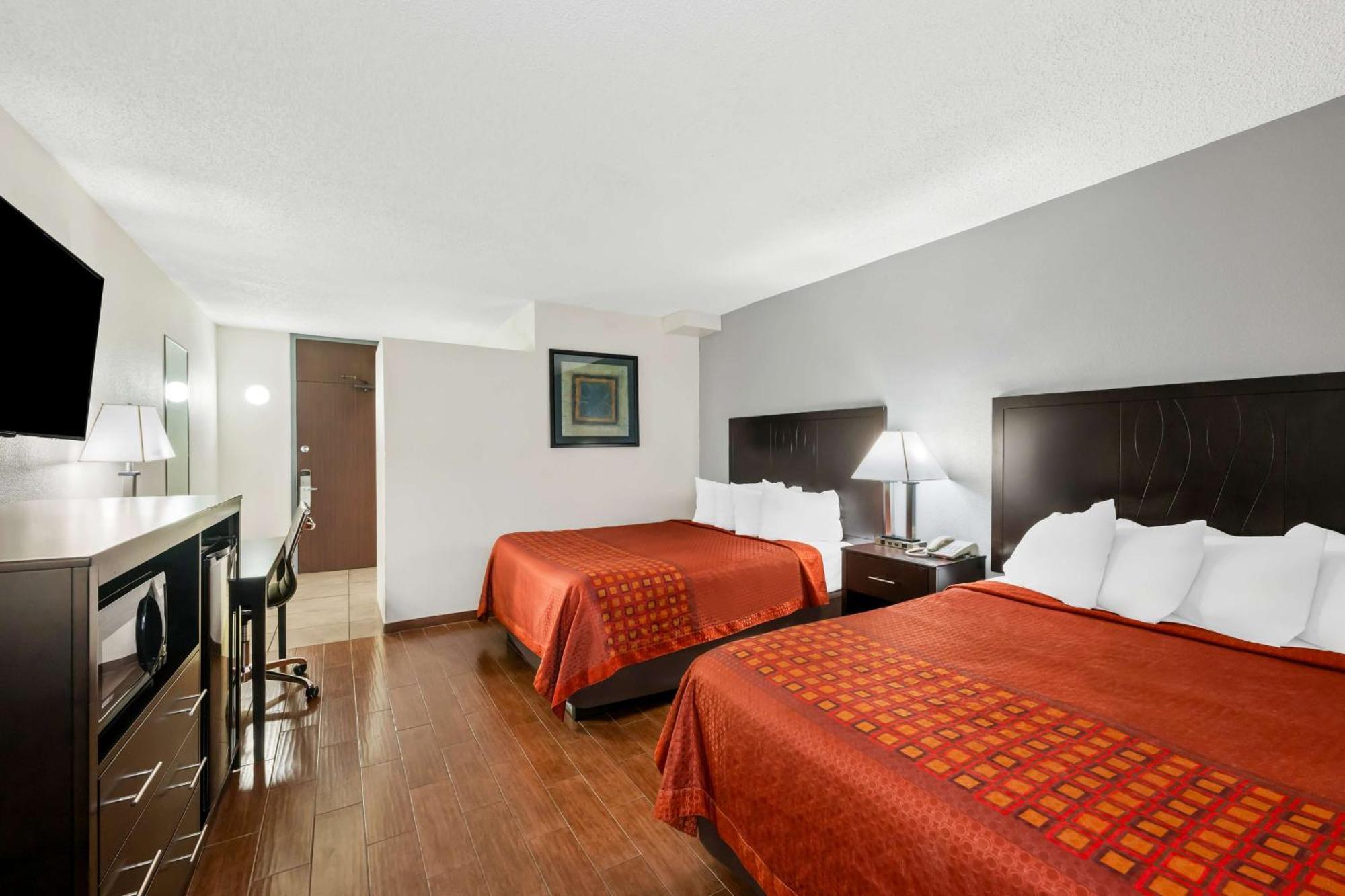Surestay Plus Hotel By Best Western Lubbock Medical Center מראה חיצוני תמונה