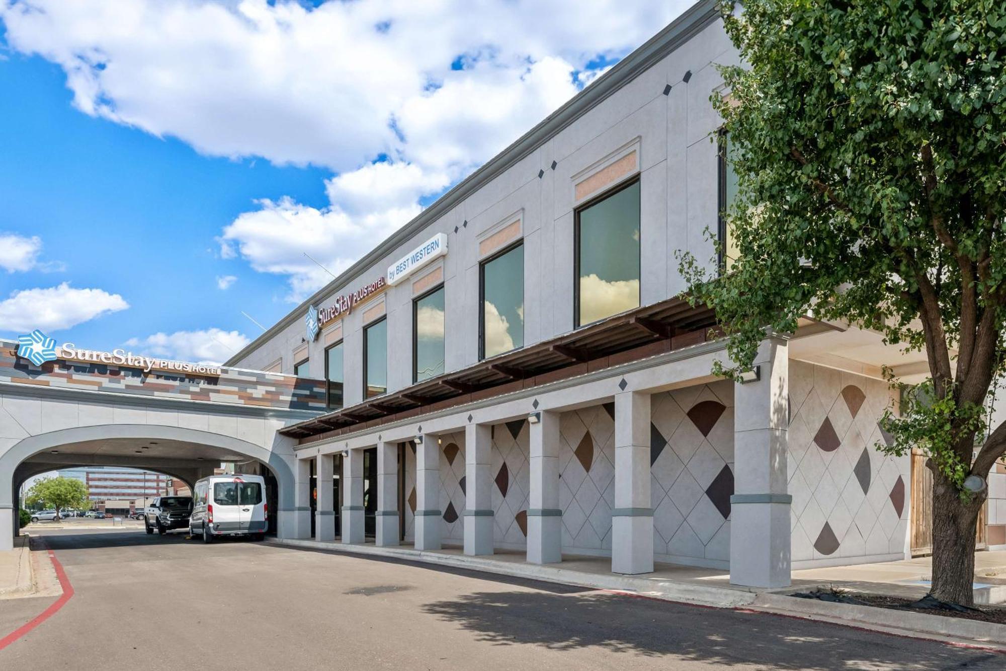 Surestay Plus Hotel By Best Western Lubbock Medical Center מראה חיצוני תמונה