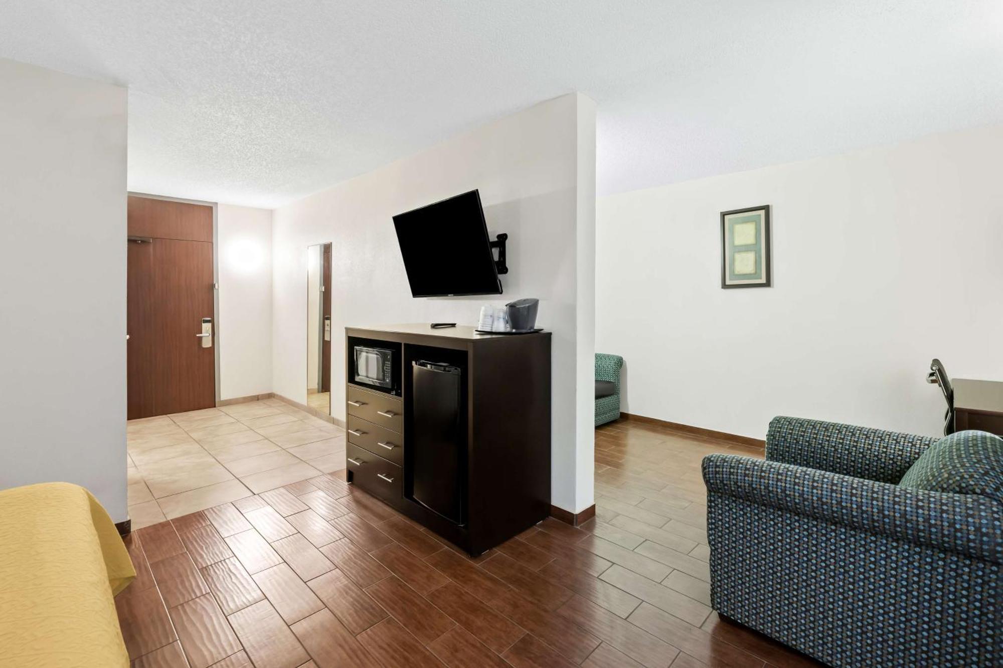 Surestay Plus Hotel By Best Western Lubbock Medical Center מראה חיצוני תמונה