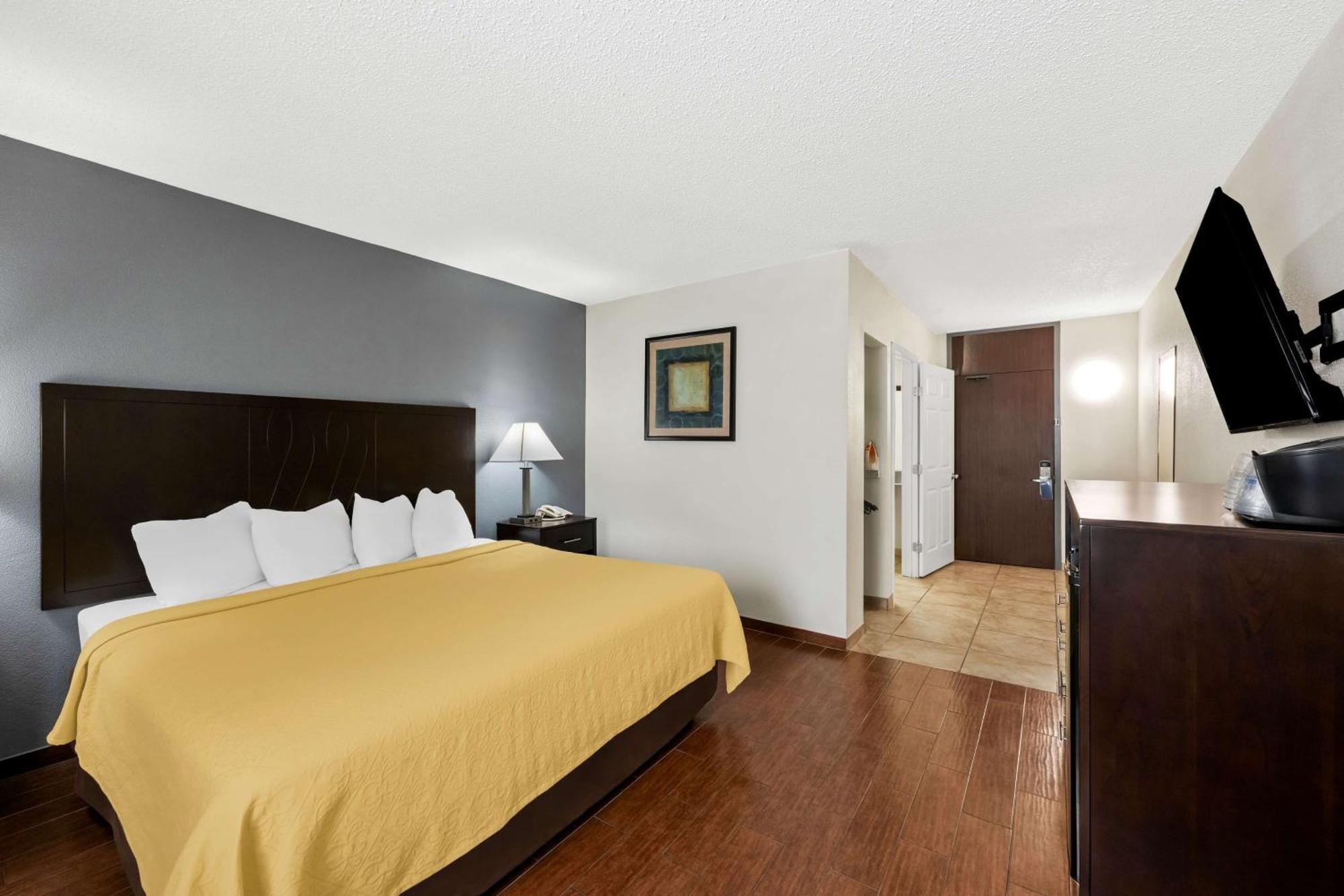 Surestay Plus Hotel By Best Western Lubbock Medical Center מראה חיצוני תמונה