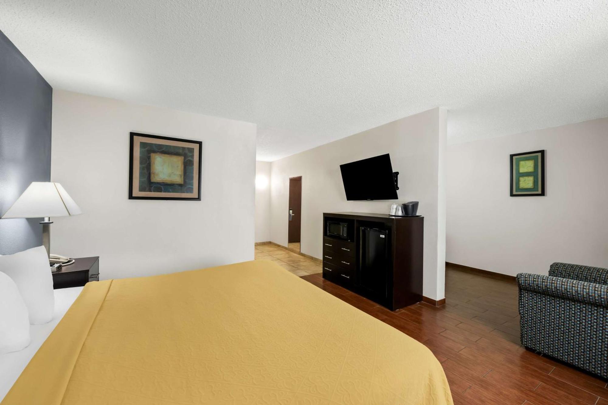Surestay Plus Hotel By Best Western Lubbock Medical Center מראה חיצוני תמונה