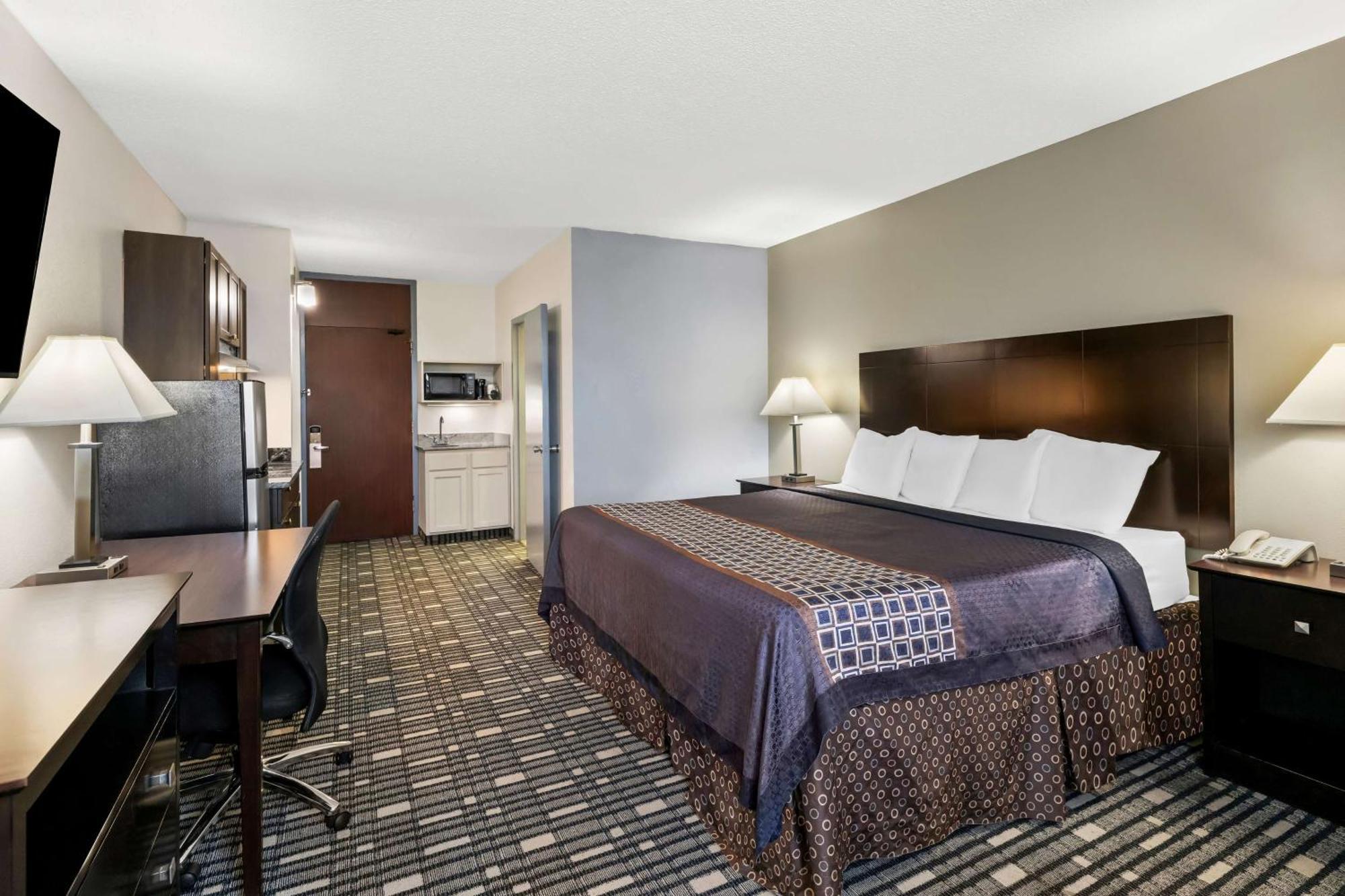 Surestay Plus Hotel By Best Western Lubbock Medical Center מראה חיצוני תמונה
