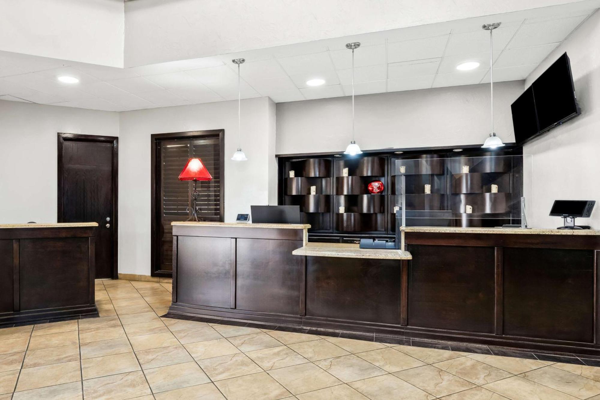 Surestay Plus Hotel By Best Western Lubbock Medical Center מראה חיצוני תמונה