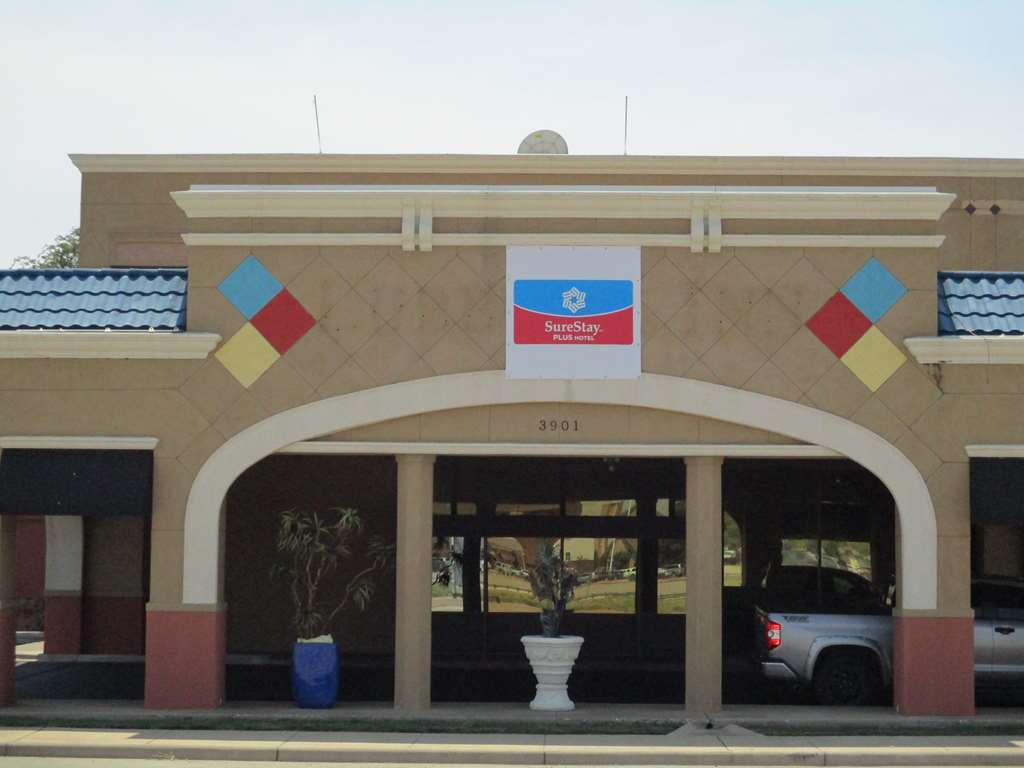 Surestay Plus Hotel By Best Western Lubbock Medical Center מראה חיצוני תמונה