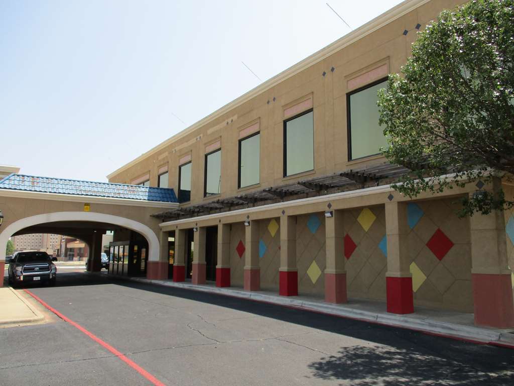 Surestay Plus Hotel By Best Western Lubbock Medical Center מראה חיצוני תמונה