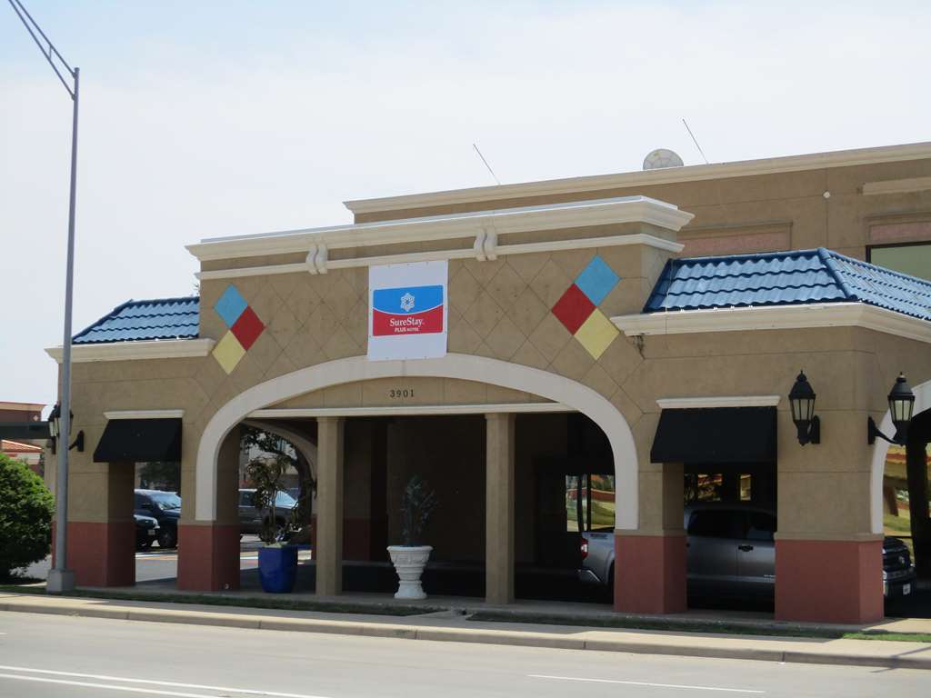 Surestay Plus Hotel By Best Western Lubbock Medical Center מראה חיצוני תמונה