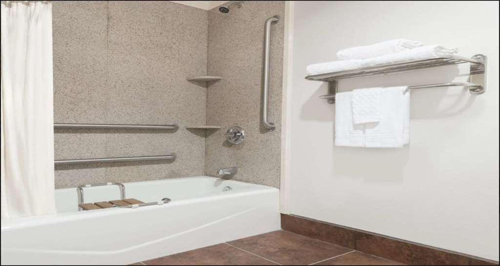 Surestay Plus Hotel By Best Western Lubbock Medical Center חדר תמונה