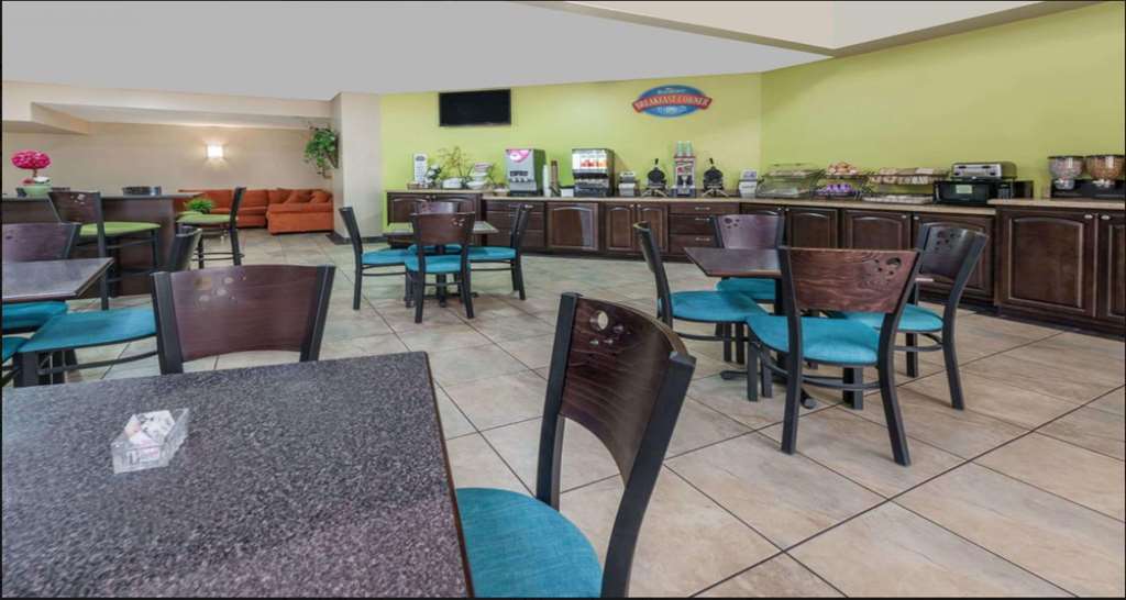 Surestay Plus Hotel By Best Western Lubbock Medical Center מסעדה תמונה